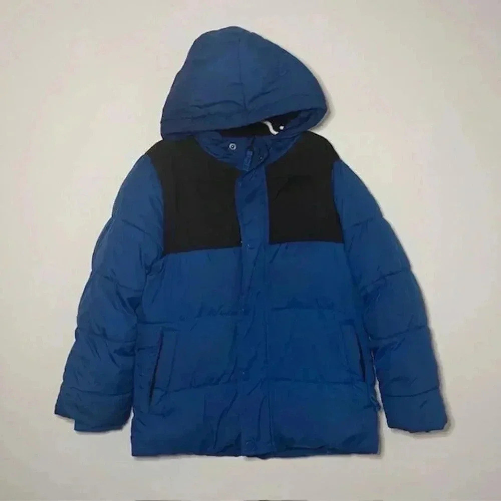Amazon Essentials Boys' Heavyweight Hooded Puffer Jacket (6-7)  Water-Resistant